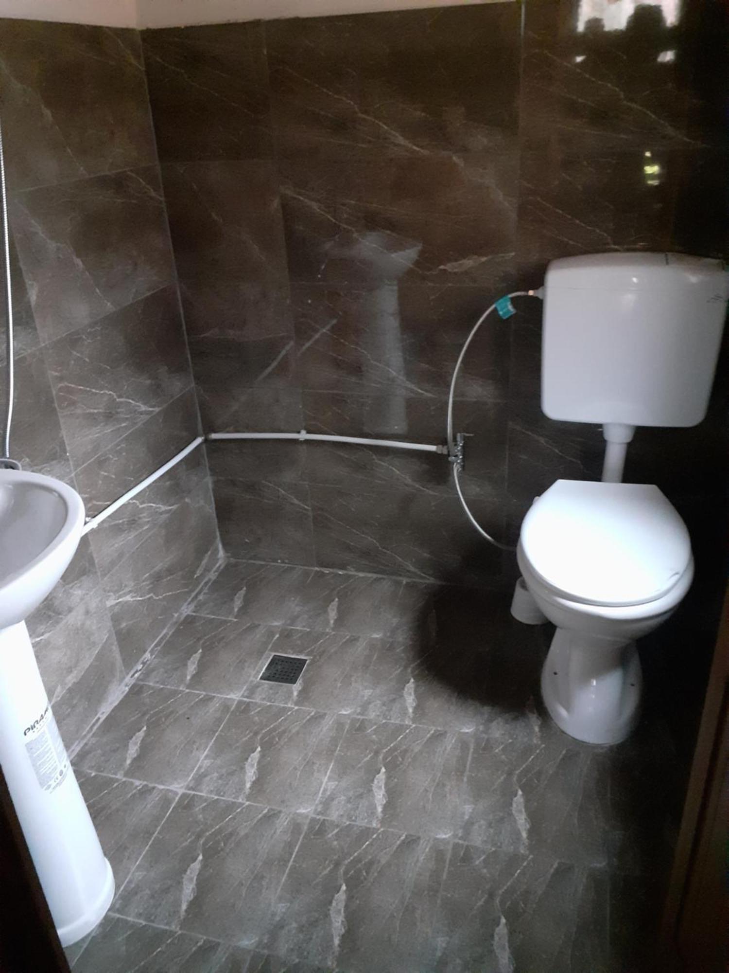 Guesthouse Dioni Valbone Bagian luar foto